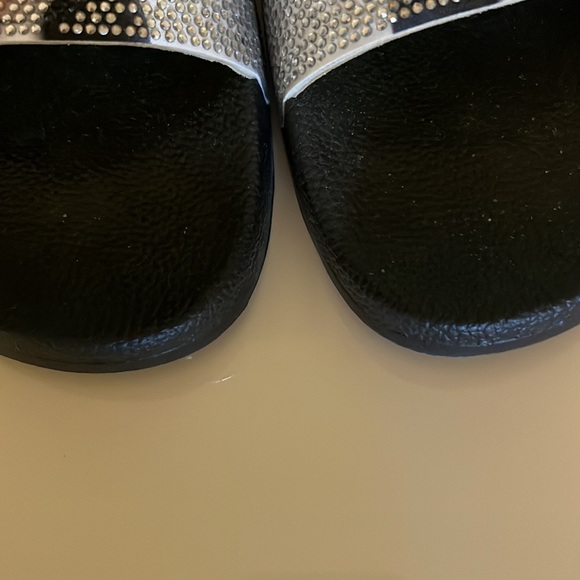 Sandals - Picture 4 of 5